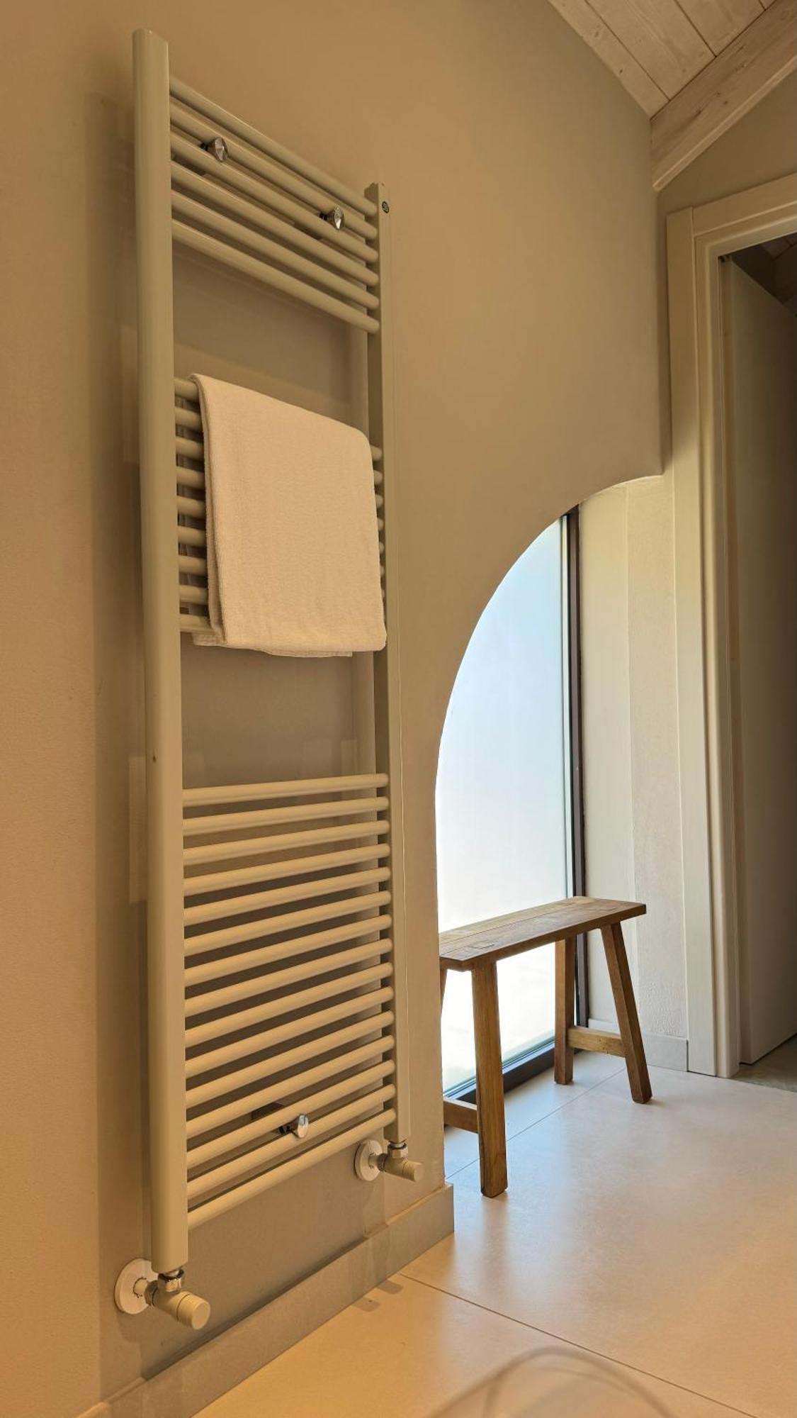 Il Grecale - Camere E Appartamenti La Morra Dış mekan fotoğraf